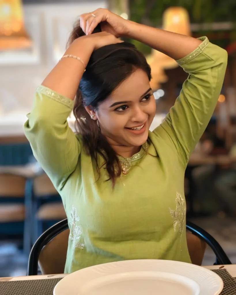 chinmayee salvi husband name