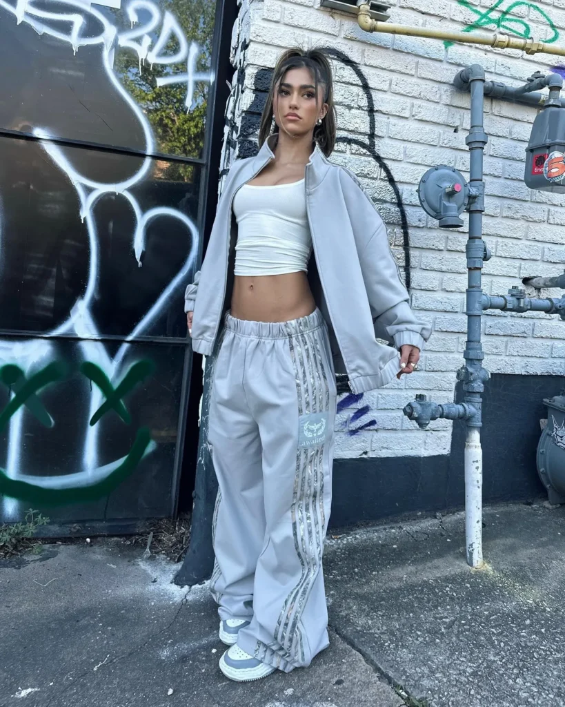 rayna vallandingham age and height